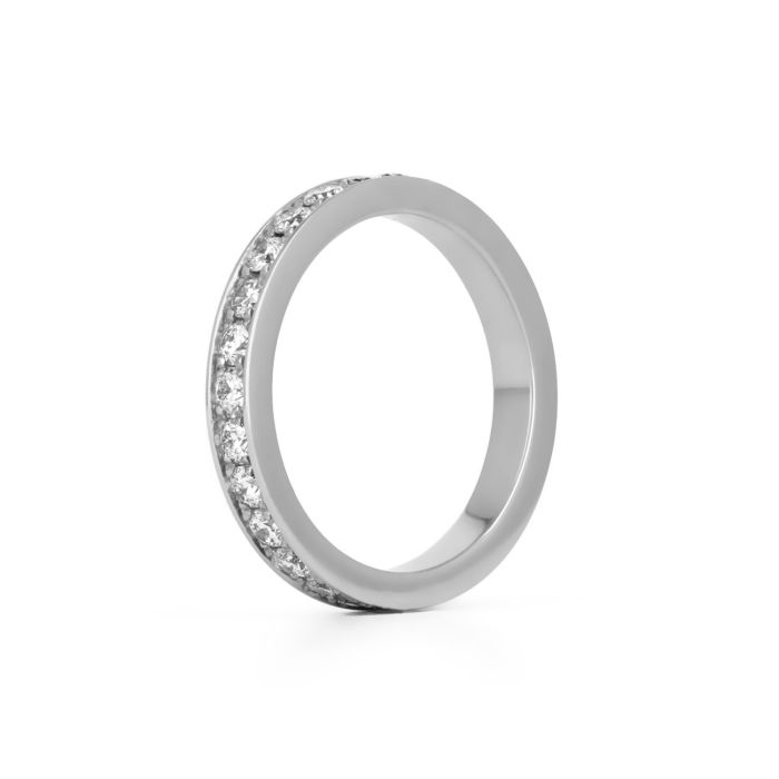Гладкие кольца с бриллиантовой дорожкой 