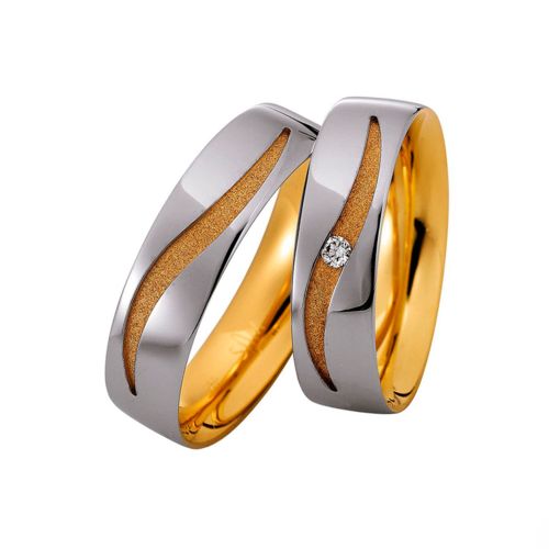 Комбинированные обручальные кольца с узором в виде волны и бриллиантом