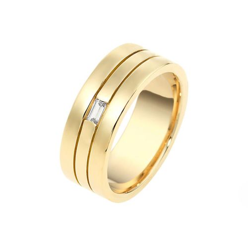 Обручальное кольцо из матового желтого золота с бриллиантом