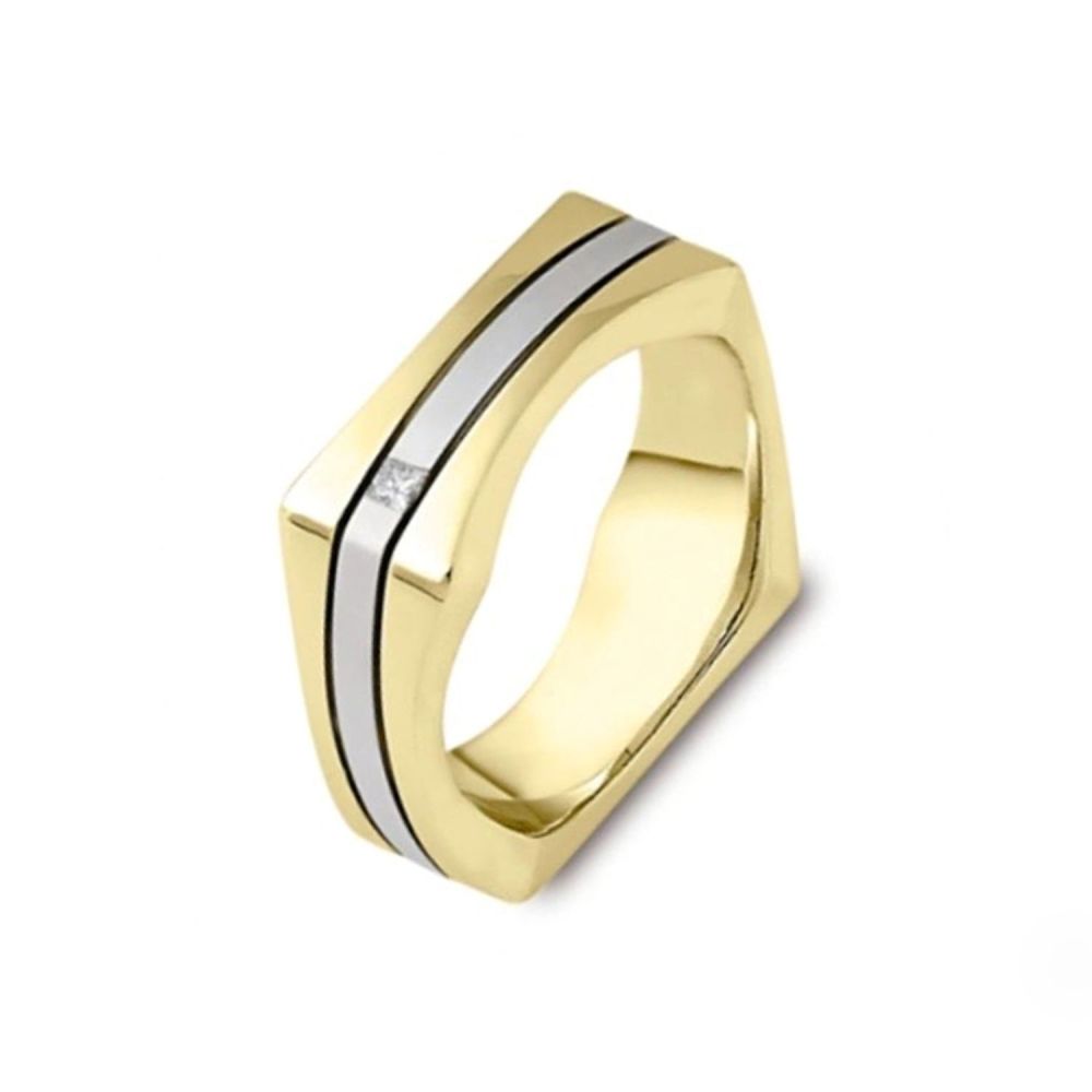 Обручальное кольцо из золото квадратное
