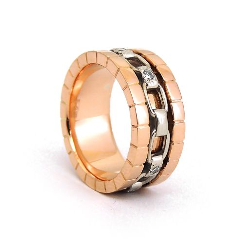 Комбинированное обручальное кольцо с бриллиантами 