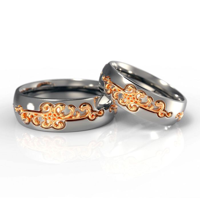Обручальные парные кольца из комбинированного золота с орнаментом