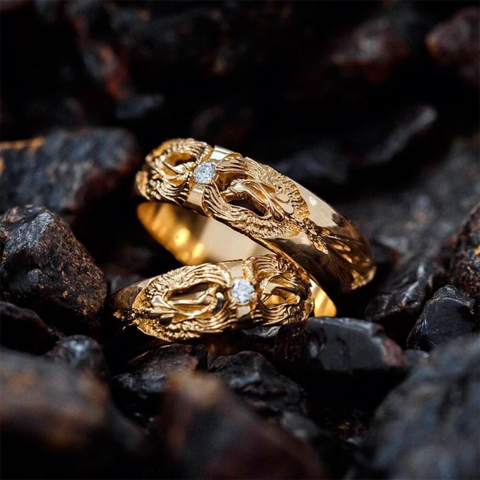 Обручальное кольцо - Феникс с бриллиантом