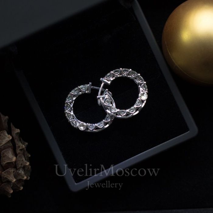 Золотые серьги-конго с бриллиантами по кругу