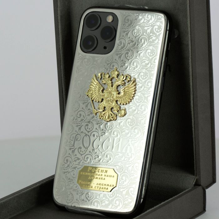 Панель на iphone из золота