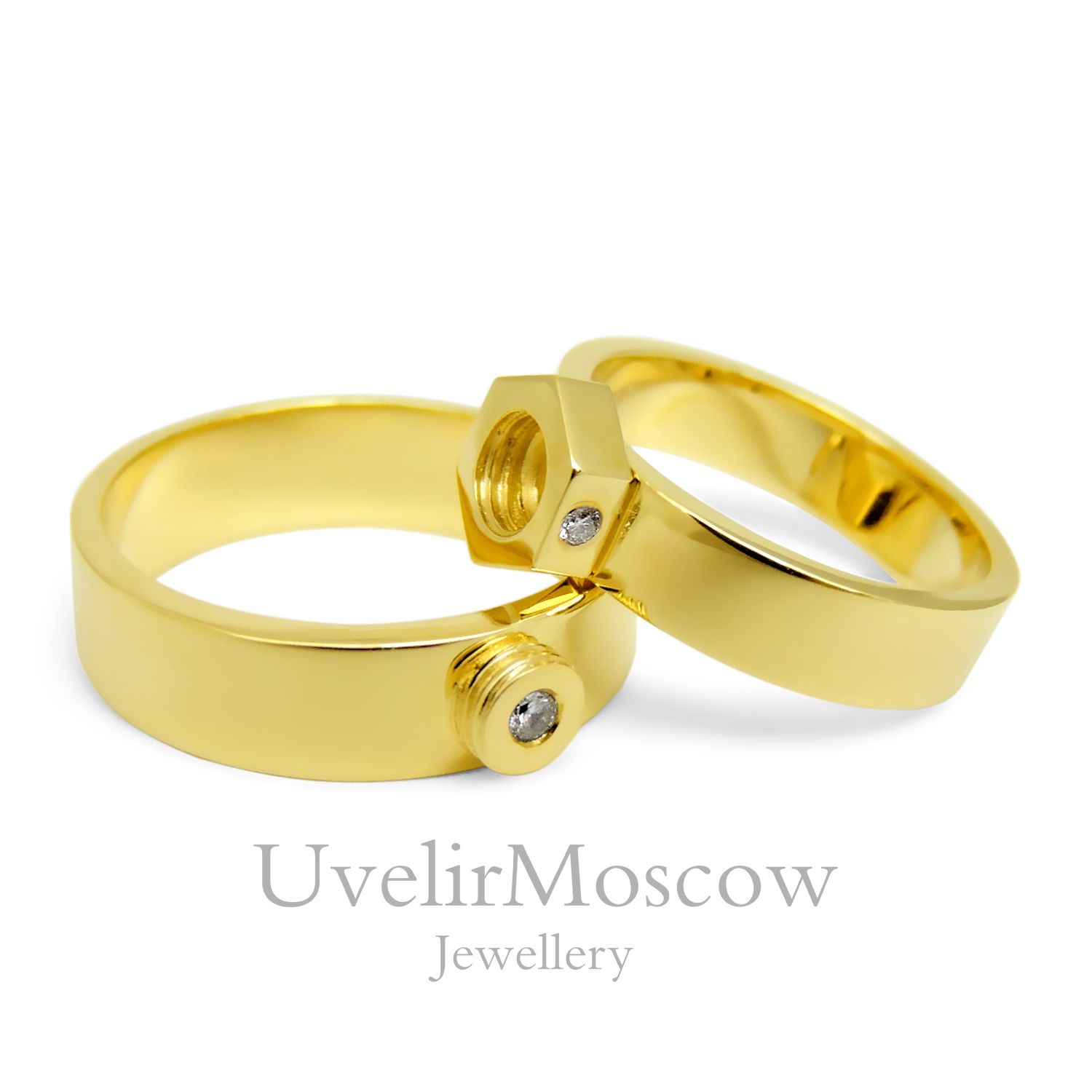 Обручальные кольца из желтого золота с бриллиантами