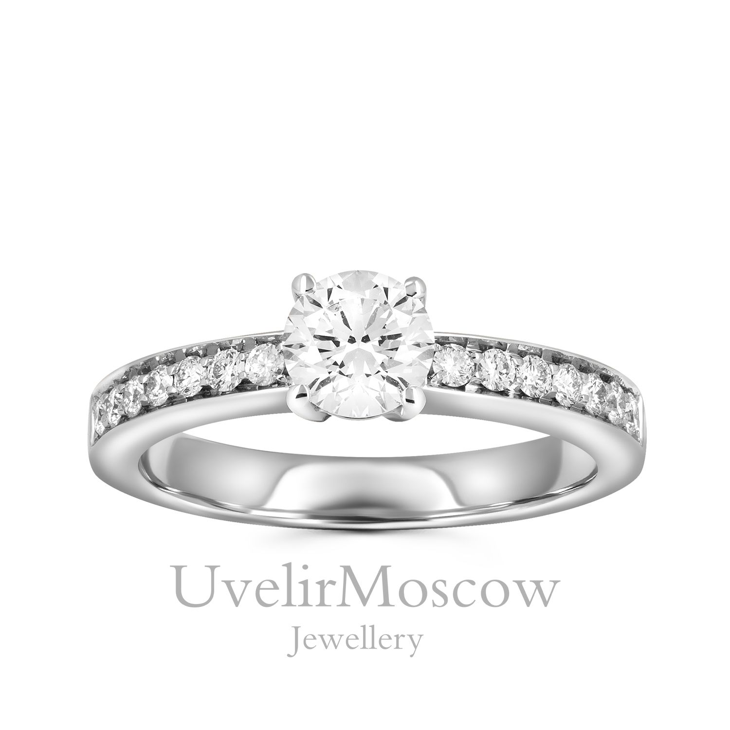 Нежное помолвочное кольцо с бриллиантовой дорожкой