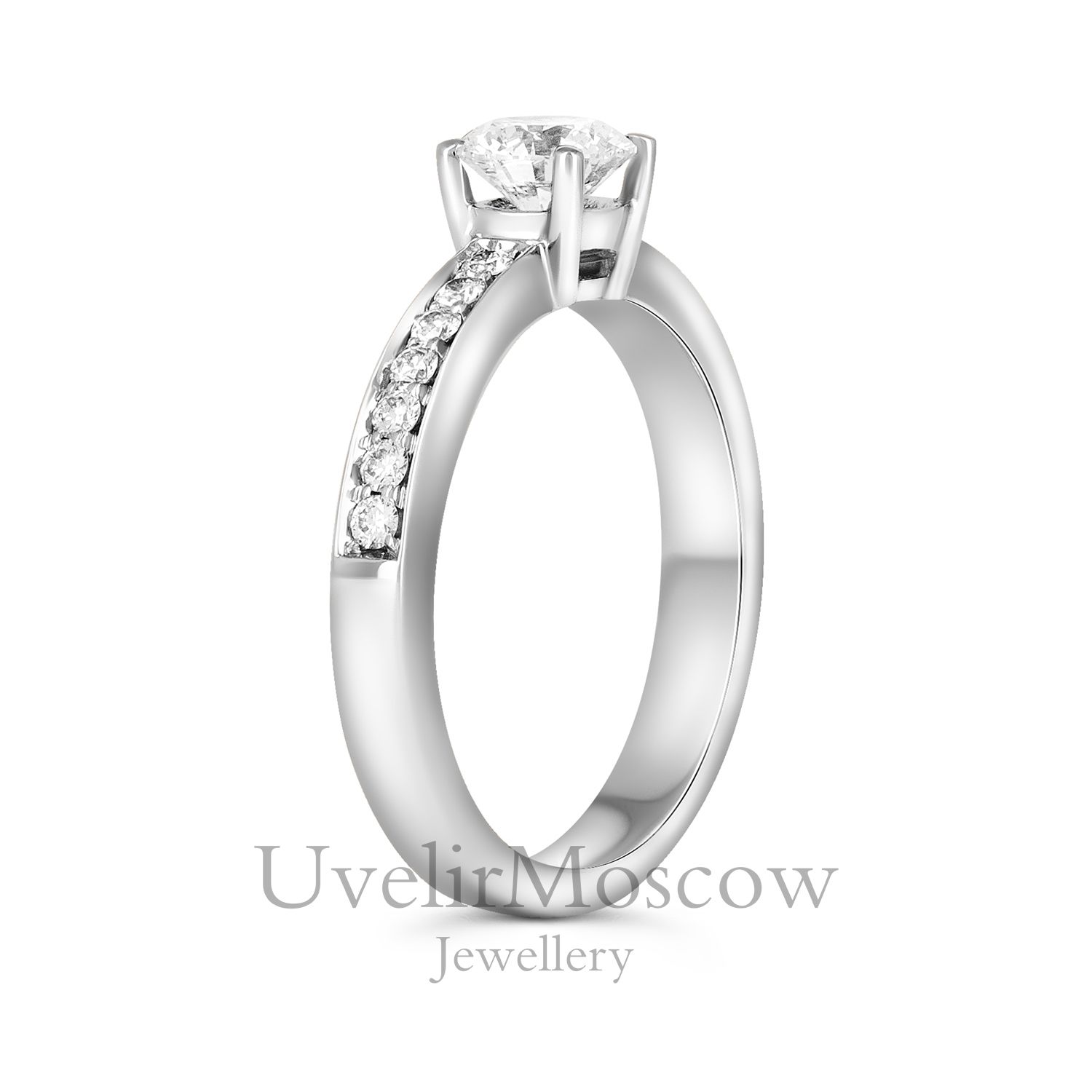 Нежное помолвочное кольцо с бриллиантовой дорожкой