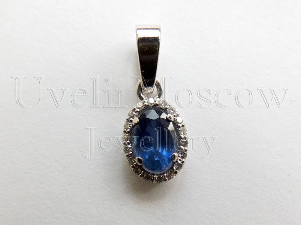 Гарнитур (серьги и подвеска) из белого золота с сапфирами и бриллиантами