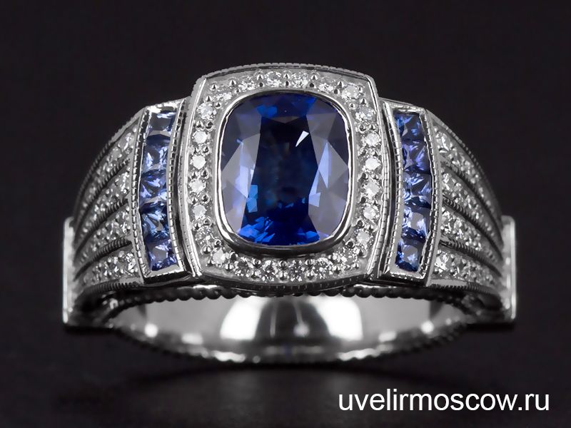 Женское кольцо из платины с сапфирами и бриллиантами