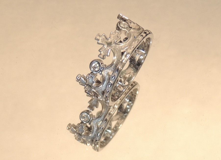 Кольцо «Корона» с бриллиантами из белого золота