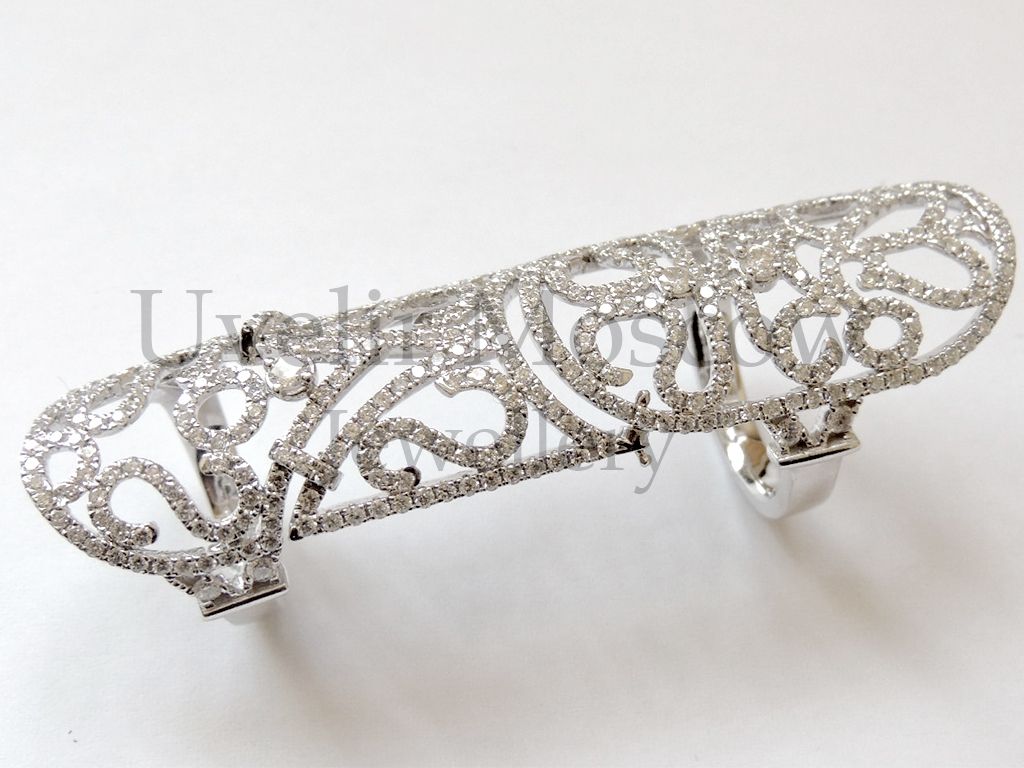 Кружевное кольцо из белого золота с бриллиантами