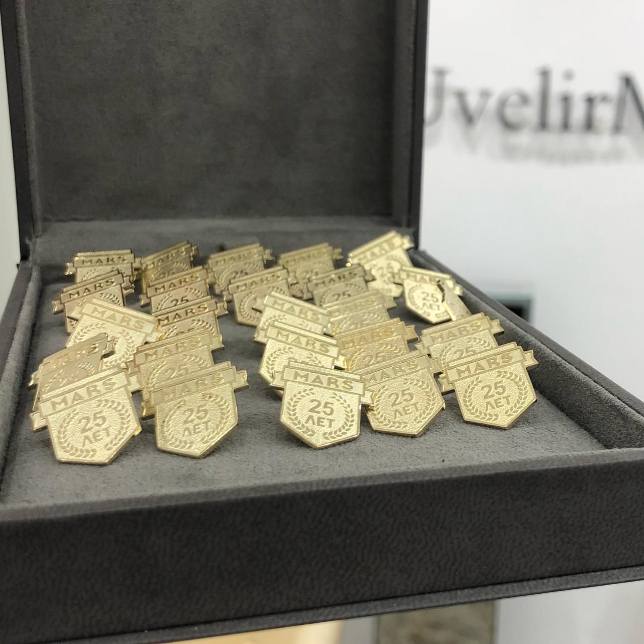 Корпоративные значки