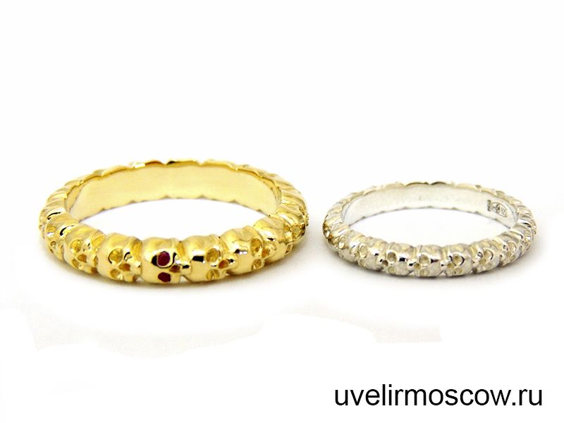 Обручальные кольца парные «Черепа» из  желтого и белого золота с рубинами