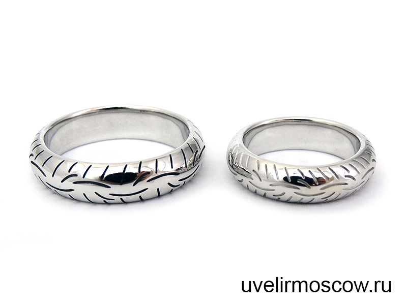 Парные обручальные кольца-шины из белого золота