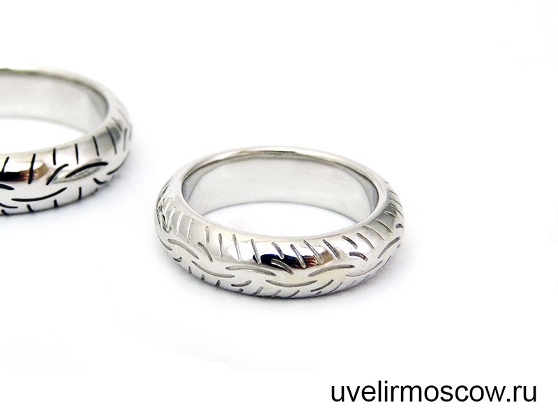 Парные обручальные кольца-шины из белого золота