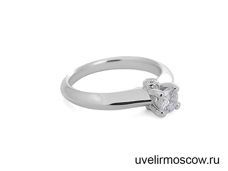 Классическое помолвочное кольцо из белого золота с бриллиантами