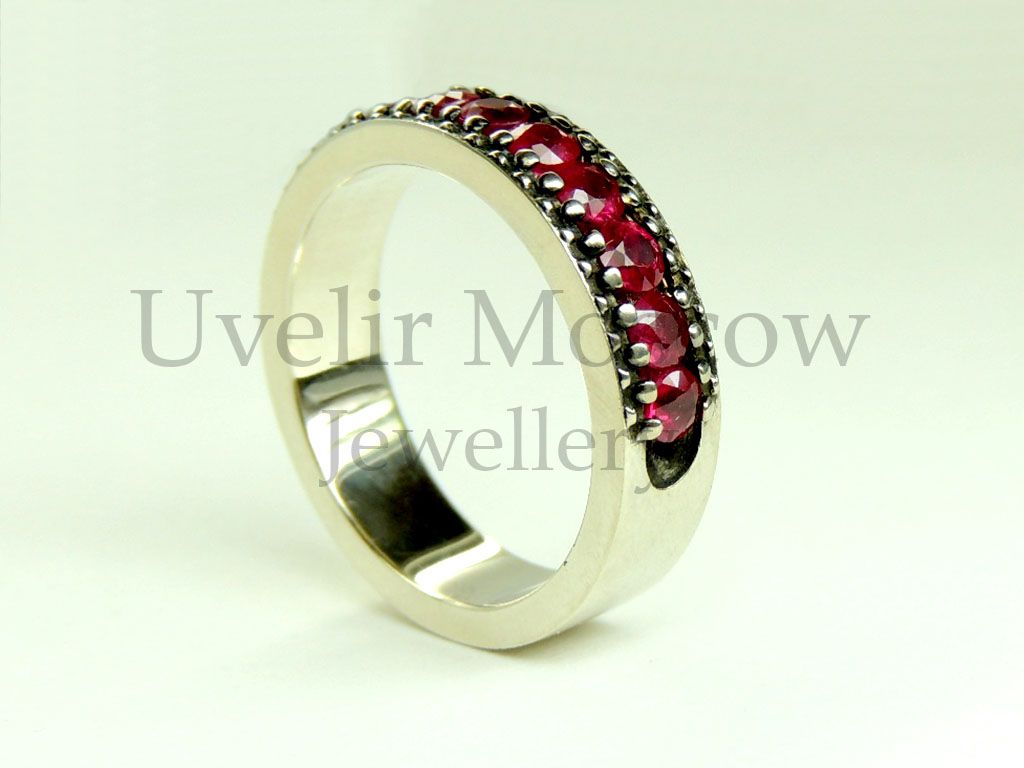 Серебряное кольцо «Гранат» с рубинами