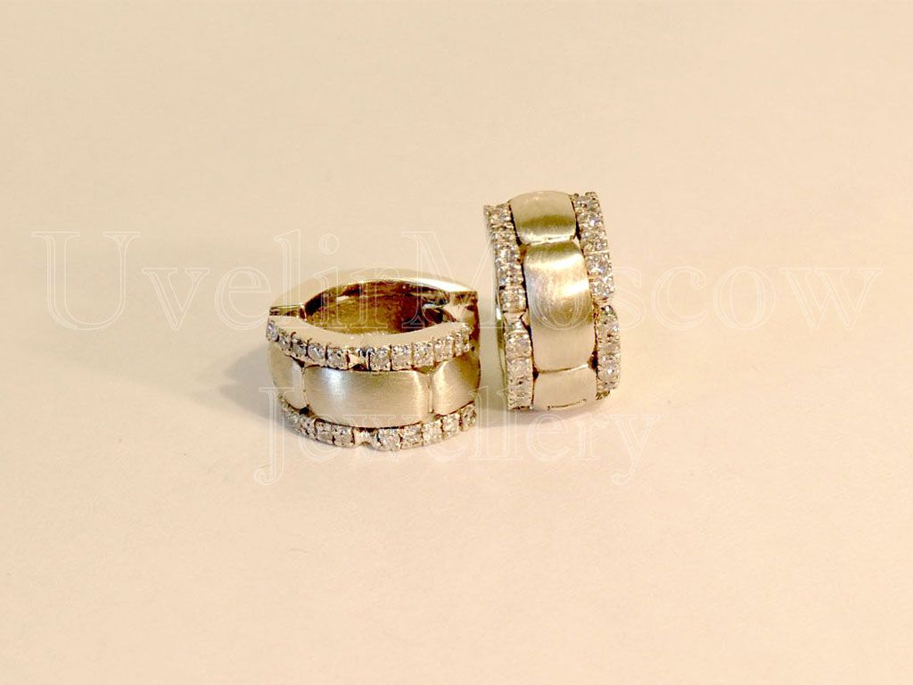 Серьги из желтого золота с бриллиантами на заказ