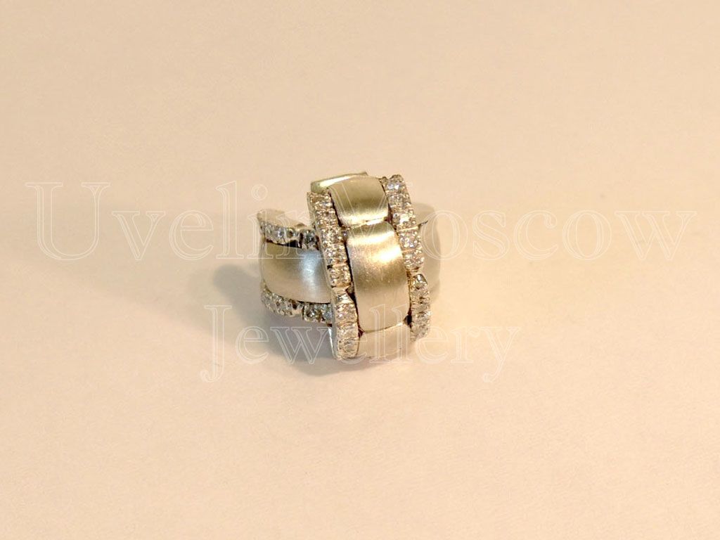 Серьги из желтого золота с бриллиантами на заказ