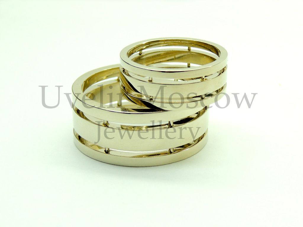 Широкие парные обручальные кольца из белого золота